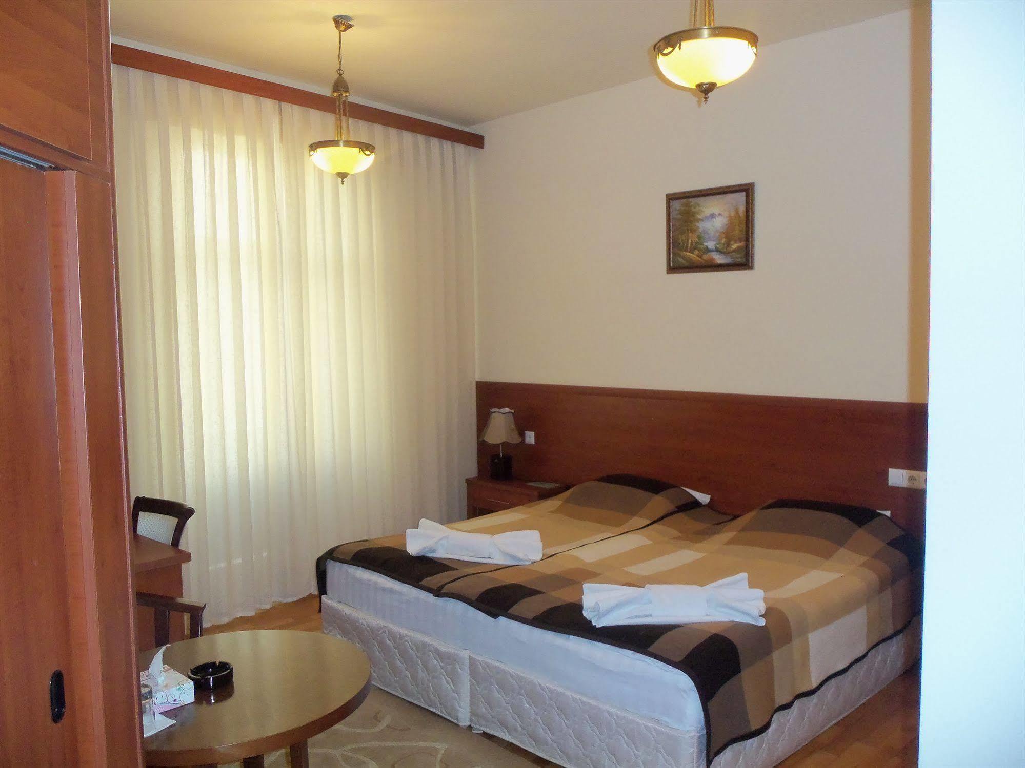 Arpa Hotel Jechegnadzor Buitenkant foto